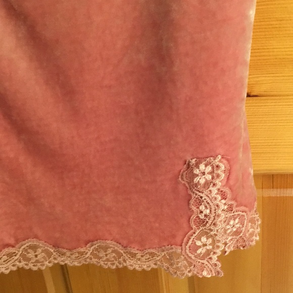 Soft pink Express lacy tank - Picture 4 of 6